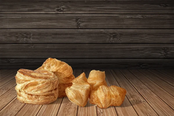 Bollos de croissant y pastel de hojaldre cuadrado Zu-Zu en bambú Place Mat — Foto de Stock