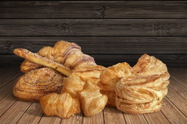 Kruvasan puf böreği susam bambu yer mat ile demet