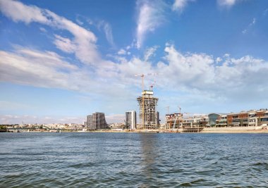 Belgrad Rıhtım Bölgesi, inşaat halindeki iddialı kentsel kalkınma projesi, Sava nehri perspektifinden Eylül 2020 Belgrad, Sırbistan ve Avrupa 'dan görülüyor.