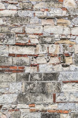 Ortaçağ Kalesi taş-tuğla sur detay