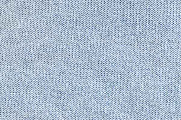 Бледно-голубой джинсовый оттенок
