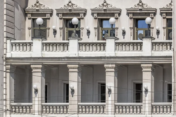 Fachadas de Belgrado - Edificio Nacional de Teatro Frente a Balcón Detalle — Foto de Stock