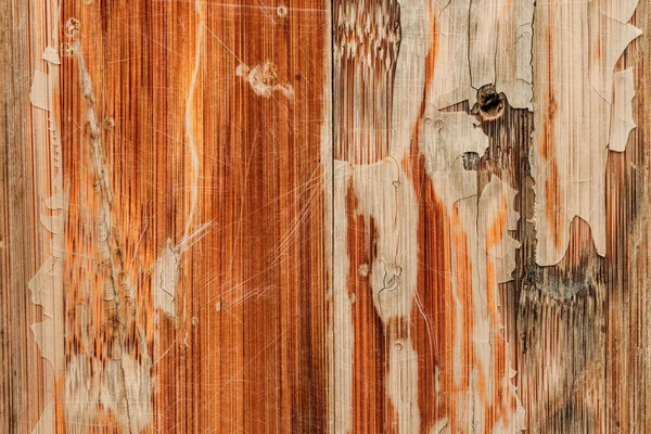 Старая погодная лакированная деревянная панель с потрескавшейся колючей текстурой гранжа — стоковое фото