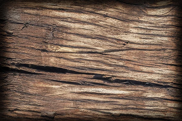 旧広場木材ボラード腐って風化割れたアスファルト ビネット グランジ テクスチャ — ストック写真