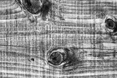 Eski düğümlü yıpranmış ahşap ağartılmış ve koyu gri doku lekeli