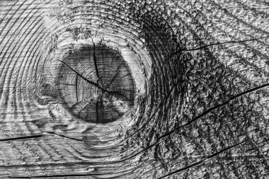 Eski düğümlü yıpranmış ahşap ağartılmış ve koyu gri doku lekeli