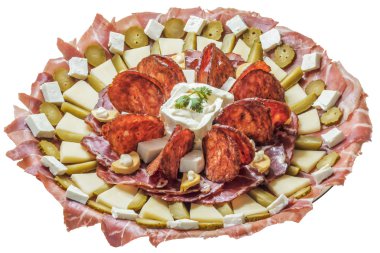 Beyaz arka plan üzerinde izole Sırp Meze meze lezzetli yemek