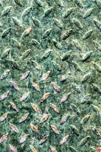 Bardzo skorodowane wytarty zielony prążkowany blachy stalowej Grunge tekstury — Zdjęcie stockowe