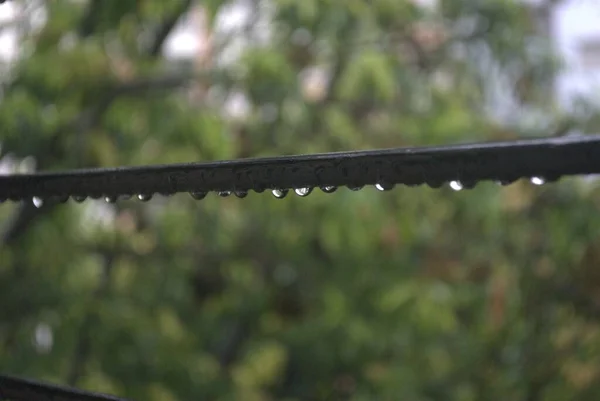 Chuva Cair Perto Barra Ferro — Fotografia de Stock