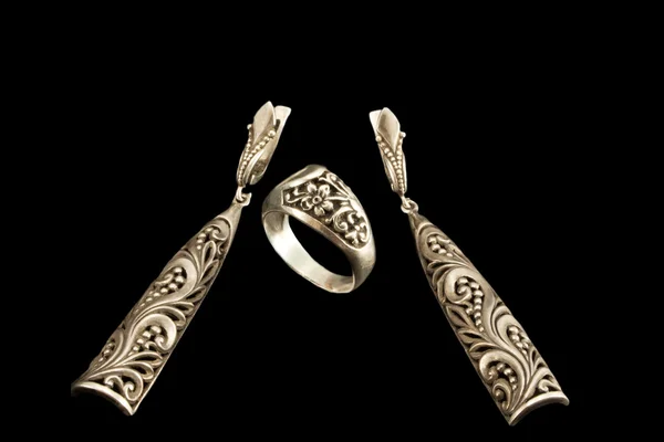 antika gümüş, yüzük ve küpeler