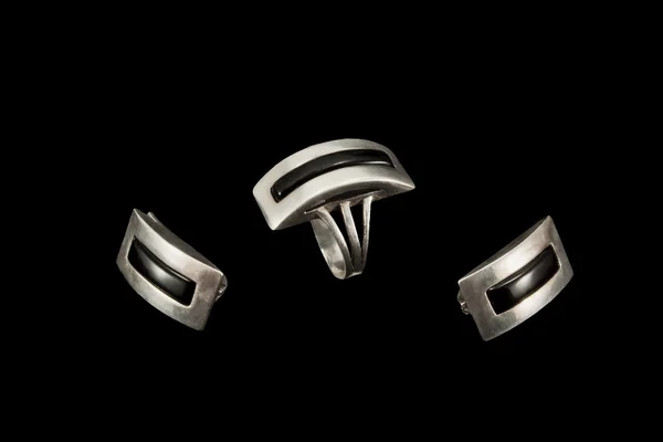 Vecchio anello in argento e orecchini con pietre di agata — Foto Stock