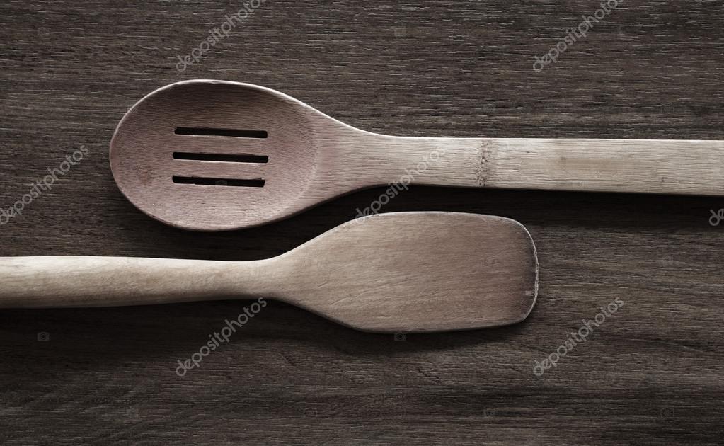 vecchi utensili da cucina sul tavolo in legno — Foto Stock ... vecchi utensili da cucina sul tavolo in legno — Foto Stock ...