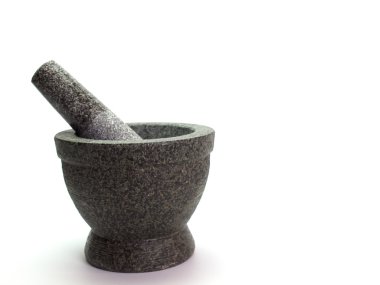 Beyaz arkaplanda havan topu