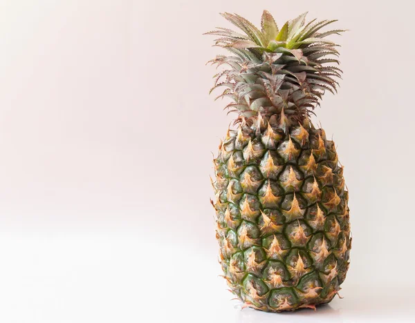 Ananas enthält Vitamin C — Stockfoto