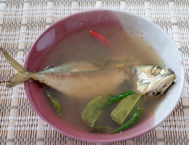 Taze uskumru çorba, uskumru,