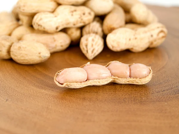 Groundnut, beans are a healthy heart and arteries. — Stock Photo, Image