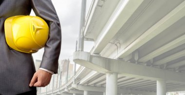 Sarı tutan mühendisi