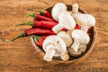 mashrooms ve red hot chilli peppers