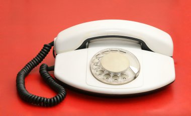 yaşlı plastik telefon