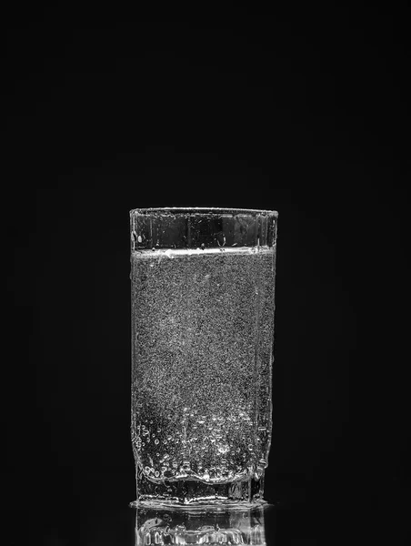 Water in transparant glas — Stockfoto