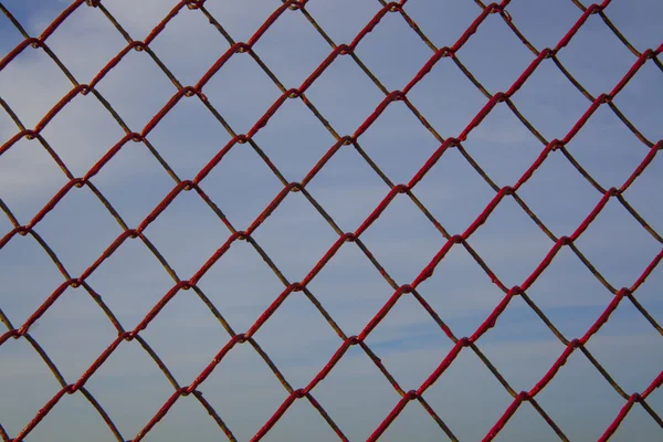 Metal mesh çit — Stok fotoğraf