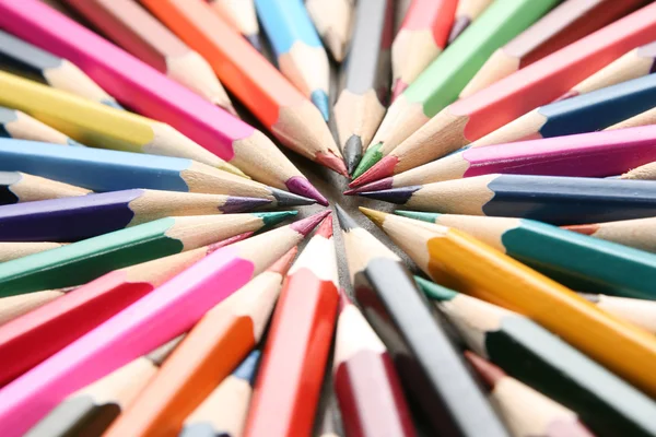 Куча цветных карандашей — стоковое фото