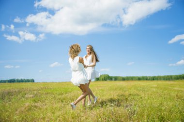 genç kadınlar dans 