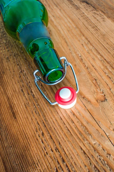 Bottiglia con tappo flip top a battente — Foto Stock