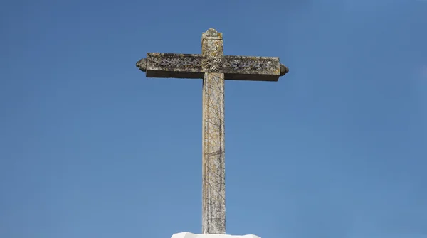Old Victorian gravestone catholic cross — Stock Photo, Image