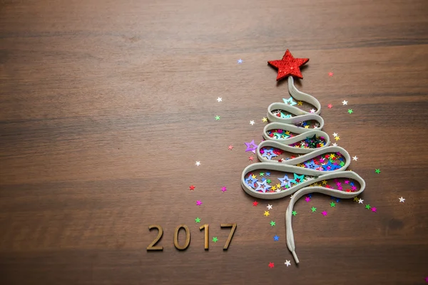 Árbol de Navidad fromolorful confetti — Foto de Stock