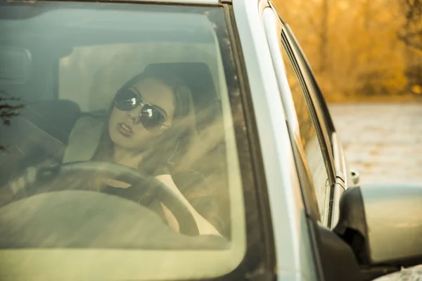 Jeune Femme Voiture Volant — Photo