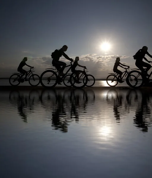 Company of  friends on bicycles — Stock Photo, Image