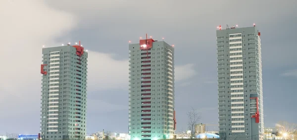 Tres rascacielos de la ciudad —  Fotos de Stock