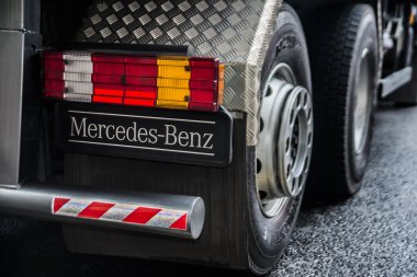 Mercedes benz kamyon
