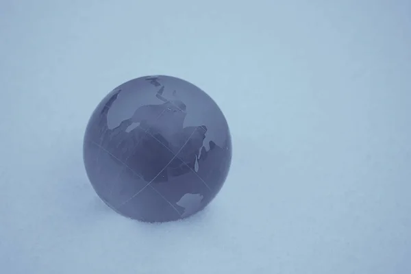 Üveggömb Hóban Téli Szezon — Stock Fotó