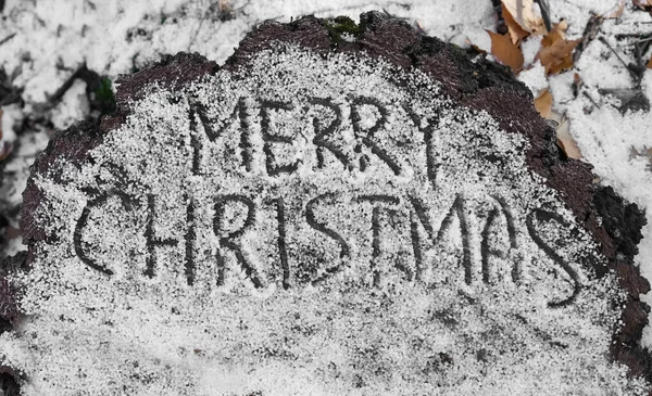 Buon Natale Testo Scritto Uno Sfondo Legno Coperto Neve — Foto Stock