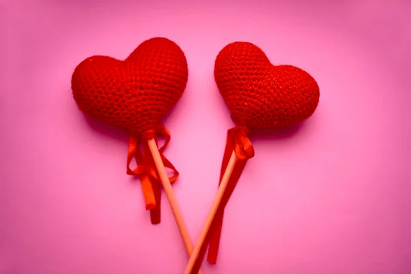 Two Red Knitted Hearts Isolated Background Happy Valentines Day Idea — Stock Photo, Image