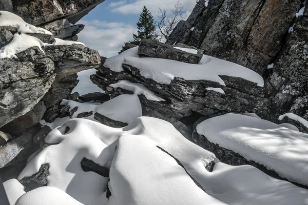 Invierno Montañas Nevadas Cielo Azul Montañas Urales Del Sur Temporada —  Fotos de Stock