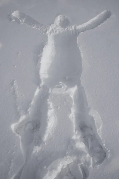 Taze Karda Insan Vücudu Izi Karda Bir Adamın Izi Kış — Stok fotoğraf