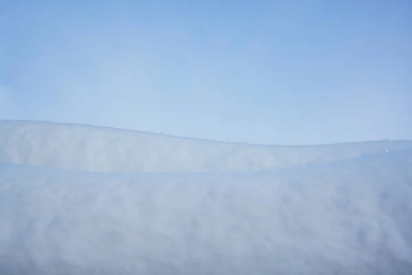 Χειμερινό Φόντο Μπλε Ουρανό Στρώμα Χιονιού Χειμερινό Φόντο — Φωτογραφία Αρχείου