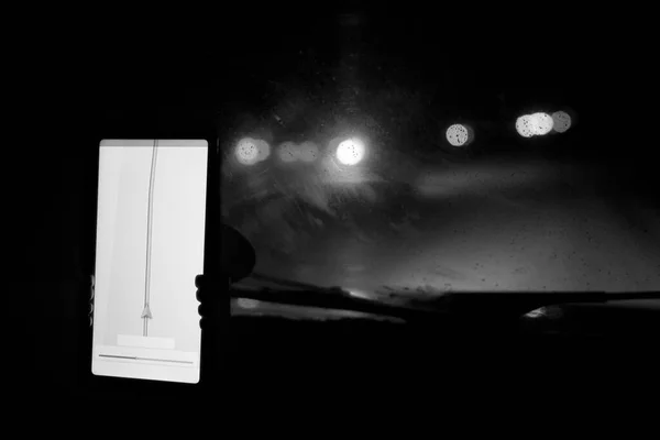Arabadaki Uydu Gece Navigasyon Cihazı Gece Bir Arabada Gps Aygıtı — Stok fotoğraf