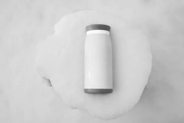Botella Termo Nieve Cerca — Foto de Stock