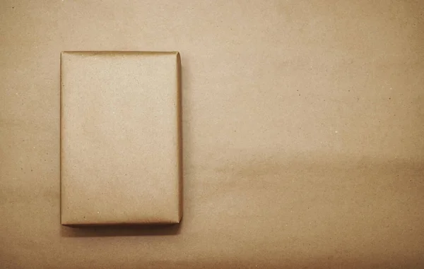 Krabice Zabalená Papíru Kraft Izolované Pozadí Řemeslného Papíru Prázdné Místo — Stock fotografie