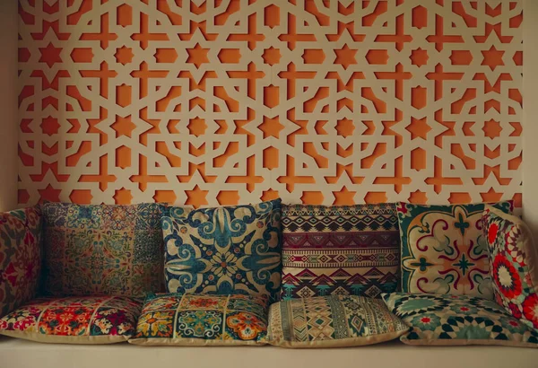 Colorful Asian Pillows Couch Wall Pattern Morocco Interior Style — Stock Photo, Image