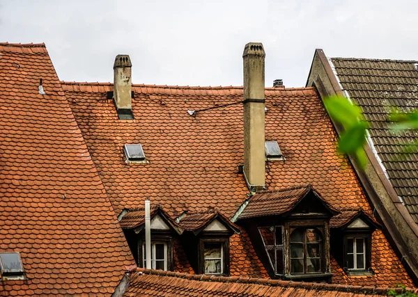 Bruin Oud Dak Dakpannen Europees Huis Vintage Dakpannen Oranje Kleur — Stockfoto