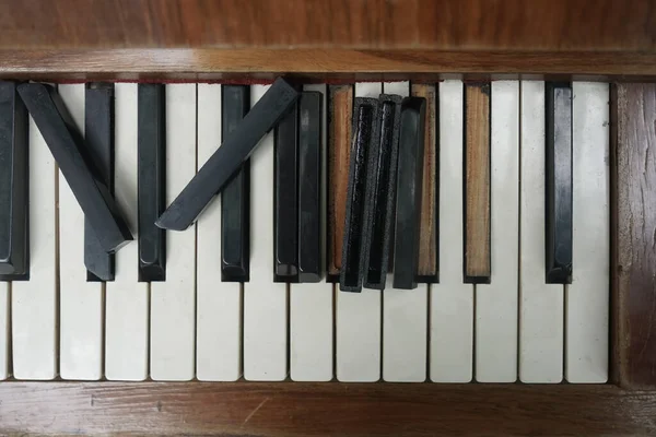 Plan Rapproché Vieux Clavier Piano Abandonné Vue Dessus — Photo