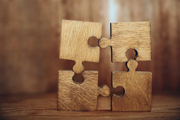 Vier Hölzerne Puzzleteile Konzept Des Verbindungsmenschen — Stockfoto