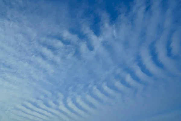 Cirrus Cumulus Mraky Pozadí Krajina Fotografie Modré Oblohy Vřetenem Mraky — Stock fotografie