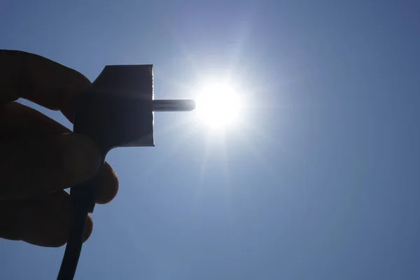 Das Symbolische Thema Solarenergie Zeigt Die Sonne Und Den Himmel — Stockfoto