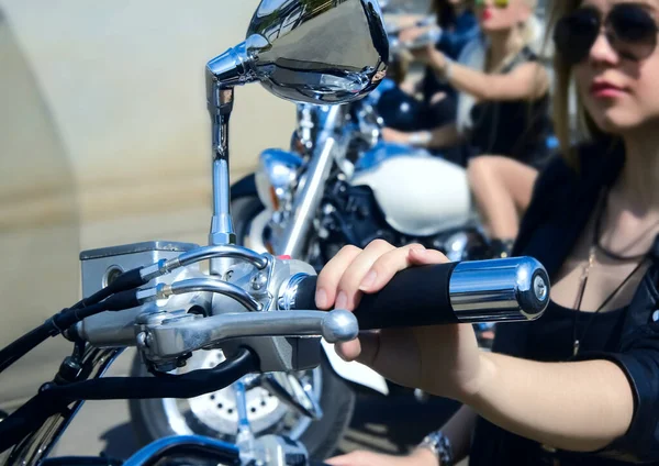 Three Young Girls Choppers — Stock Photo, Image